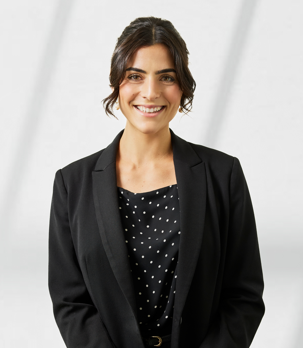 Headshot of Irini Kourakis an associate in DMAW Lawyers' disputes practice