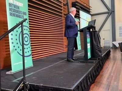 Oil gas round table 1